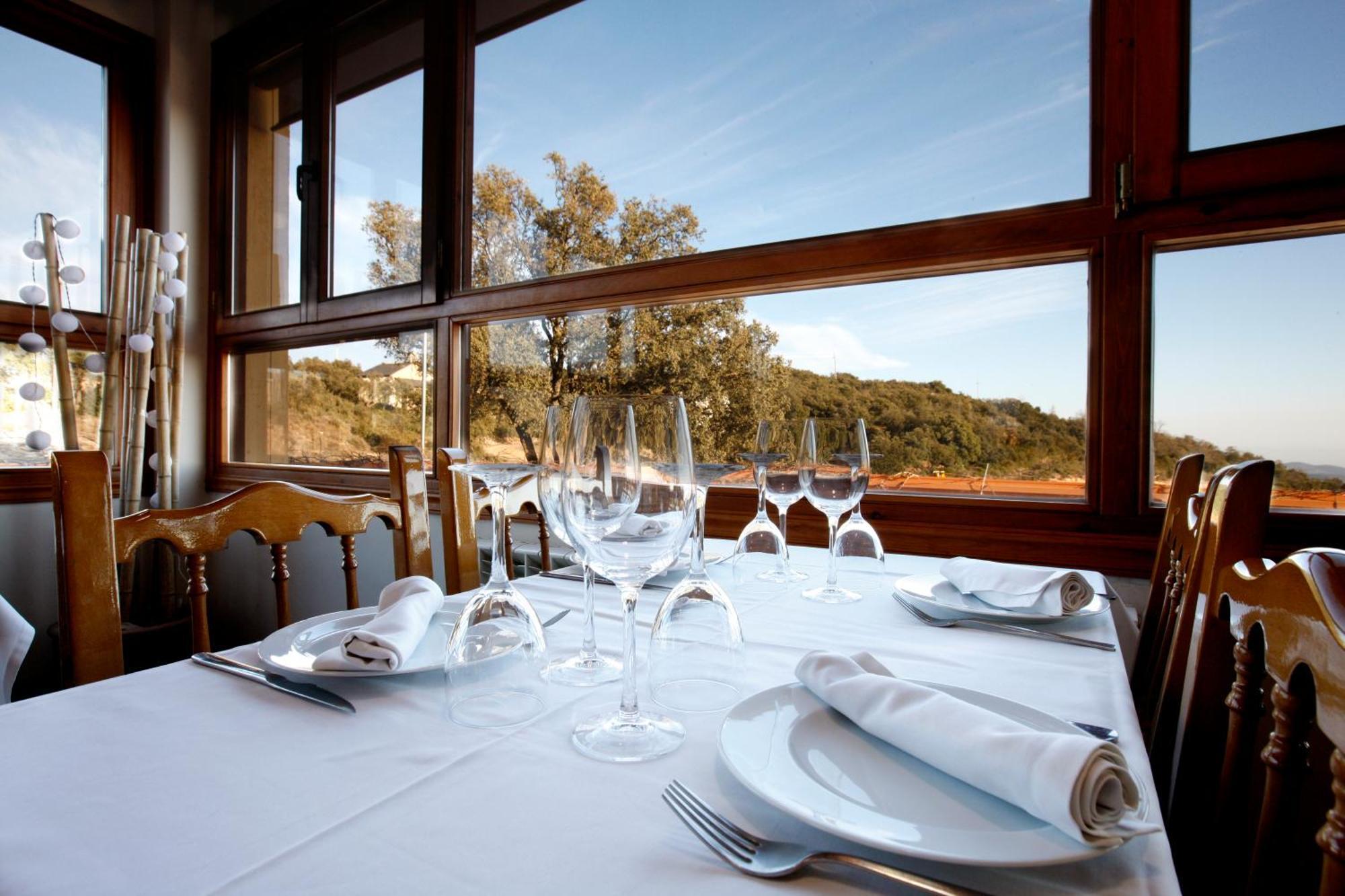 Hotel Restaurante Port D'Àger Esterno foto